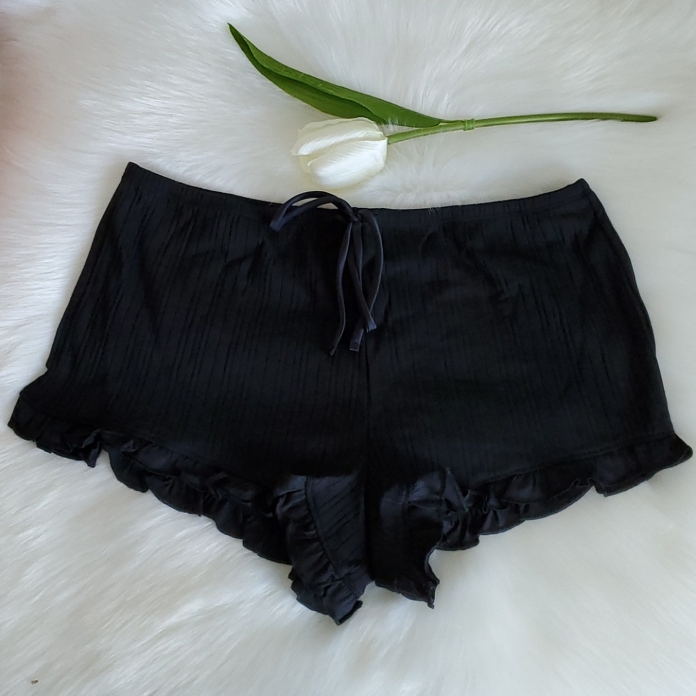 VICTORIA'S SECRET SLEEP SHORT SIZE S - Picture 2 of 6